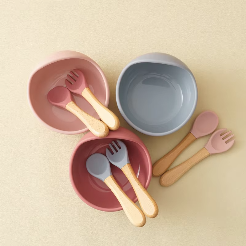3Pcs Silicone Baby Feeding Bowl Set Baby Learning Dishes Suction Bowl Set Wood Spoon Fork Children Tableware Baby Stuff