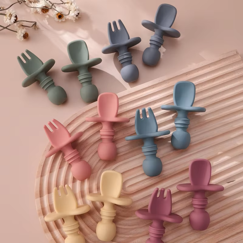 Color Kids 2PCS Silicone Baby Tableware Set Soft Fork Spoon BPA Free Portable Mini Feeding Utensils Spork Training Fork Spoon