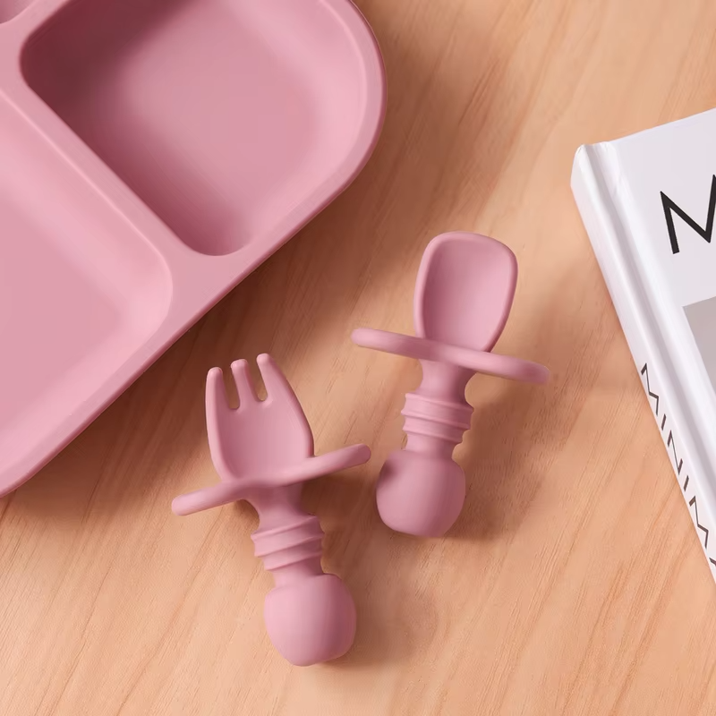Color Kids 2PCS Silicone Baby Tableware Set Soft Fork Spoon BPA Free Portable Mini Feeding Utensils Spork Training Fork Spoon